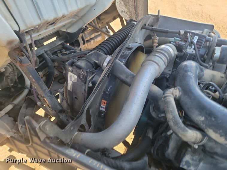 image for item LA9687 2006 Ford  LCF  flatbed truck