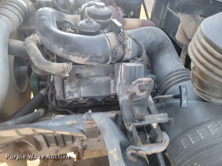 image for item LA9687 2006 Ford  LCF  flatbed truck