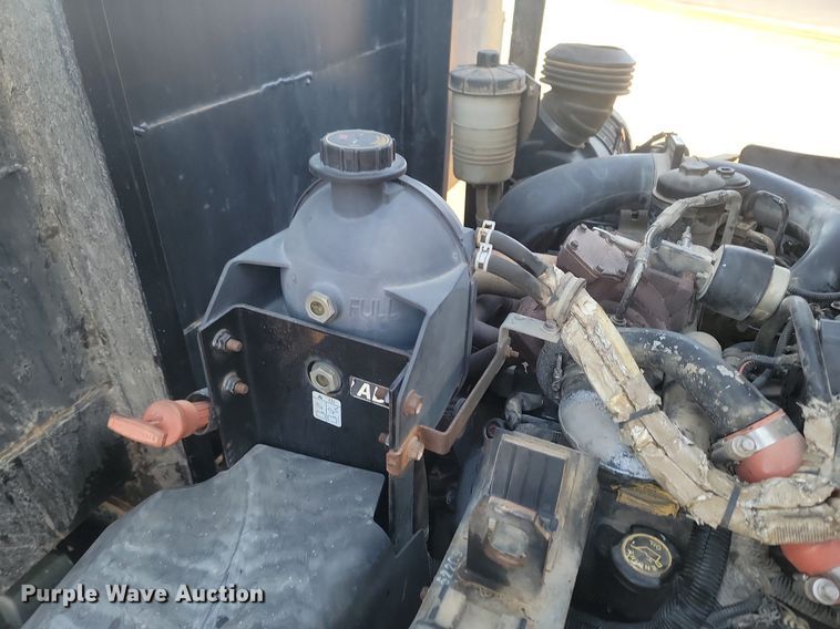 image for item LA9687 2006 Ford  LCF  flatbed truck