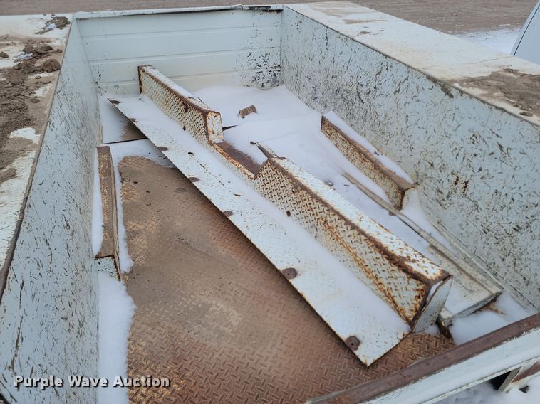 image for item LA9704 (2) utility beds