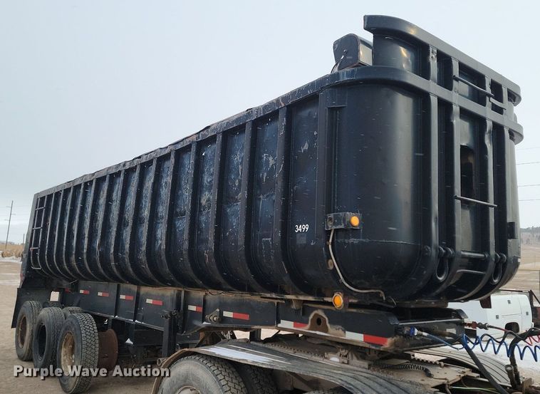 image for item LA9712 1975 Fruehauf  end dump trailer