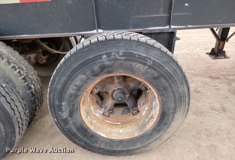 image for item LA9712 1975 Fruehauf  end dump trailer