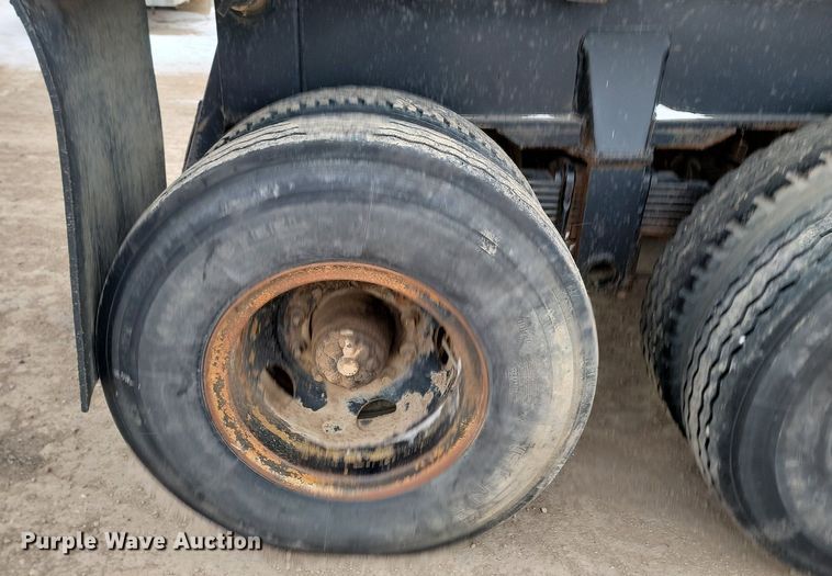 image for item LA9712 1975 Fruehauf  end dump trailer