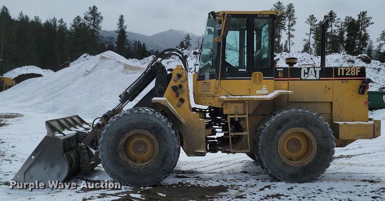 image for item LA9715 1995 Caterpillar IT28F wheel loader