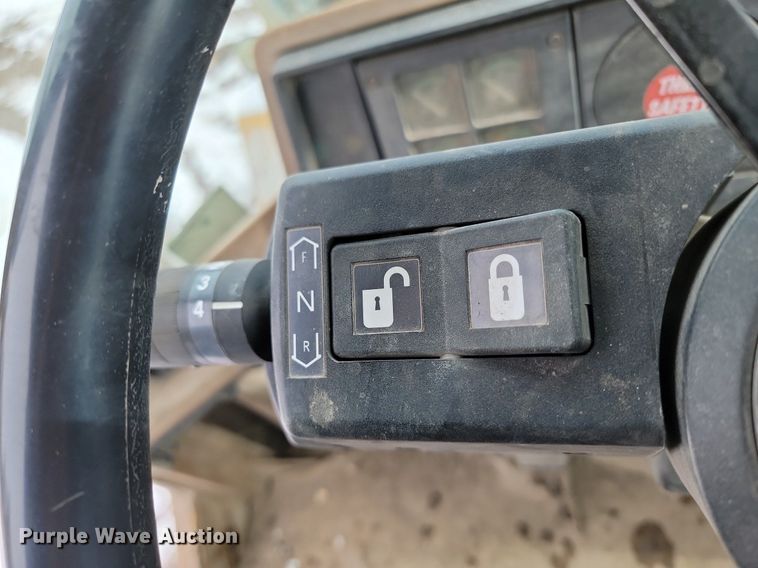 image for item LA9715 1995 Caterpillar IT28F wheel loader