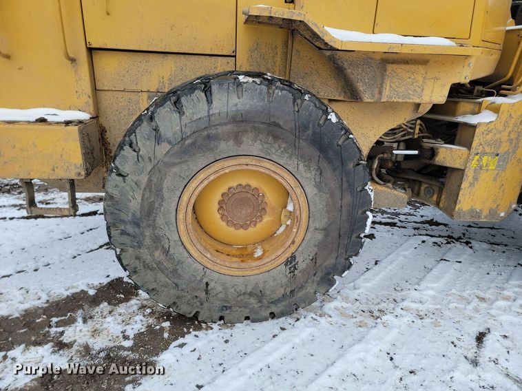 image for item LA9715 1995 Caterpillar IT28F wheel loader