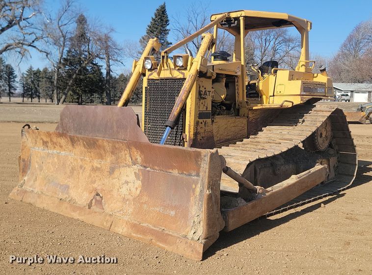 image for item LA9724 1986 Caterpillar D6H dozer