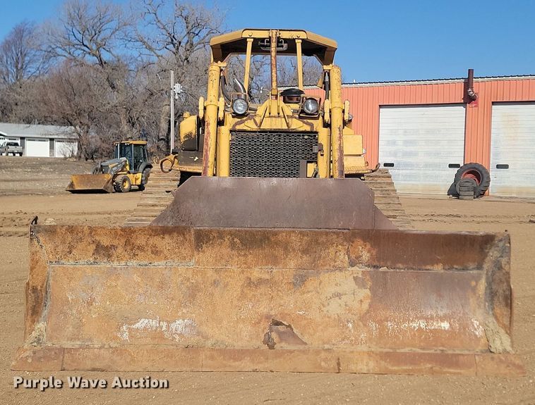 image for item LA9724 1986 Caterpillar D6H dozer