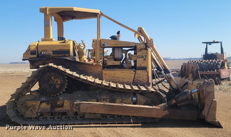 image for item LA9724 1986 Caterpillar D6H dozer