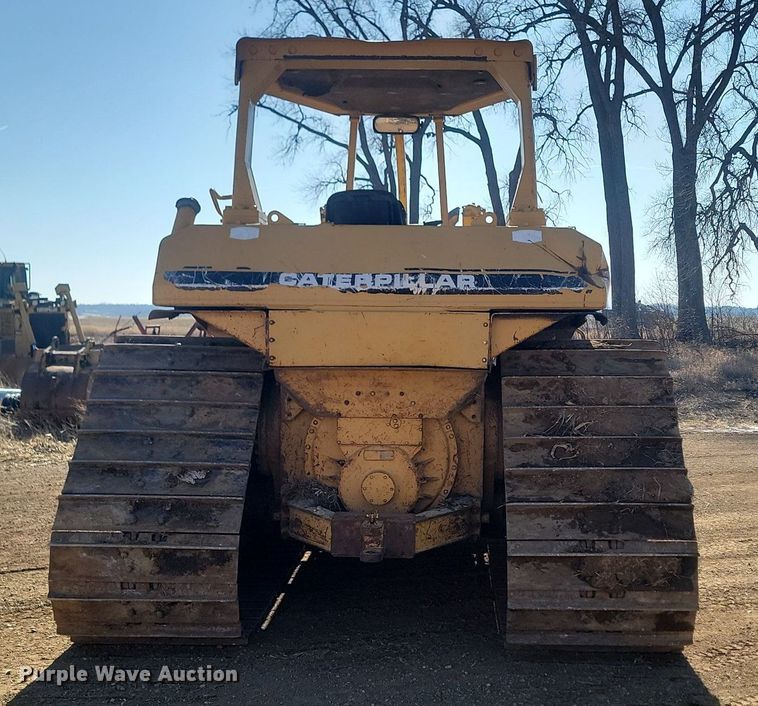 image for item LA9724 1986 Caterpillar D6H dozer