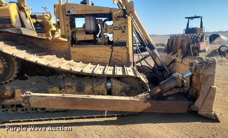image for item LA9724 1986 Caterpillar D6H dozer