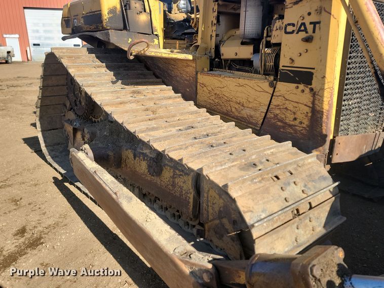 image for item LA9724 1986 Caterpillar D6H dozer