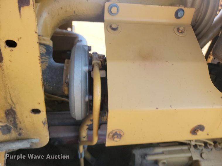 image for item LA9724 1986 Caterpillar D6H dozer
