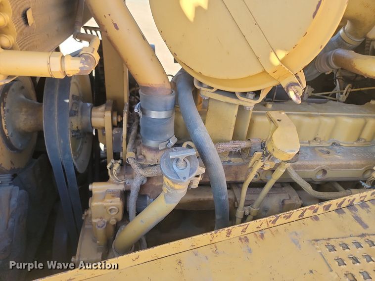 image for item LA9724 1986 Caterpillar D6H dozer