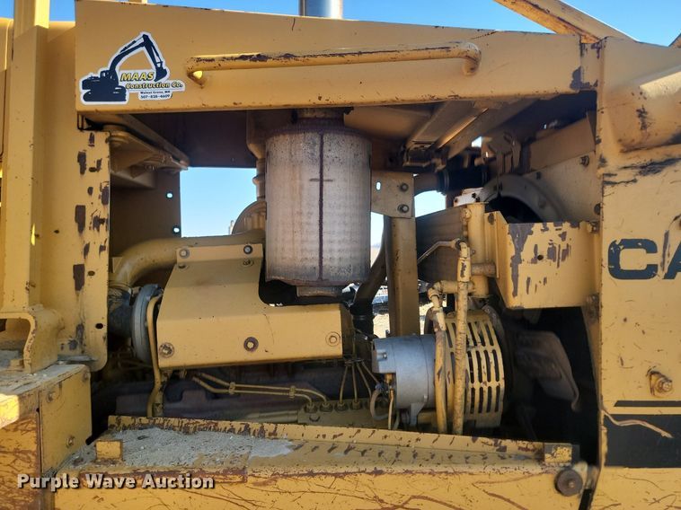 image for item LA9724 1986 Caterpillar D6H dozer