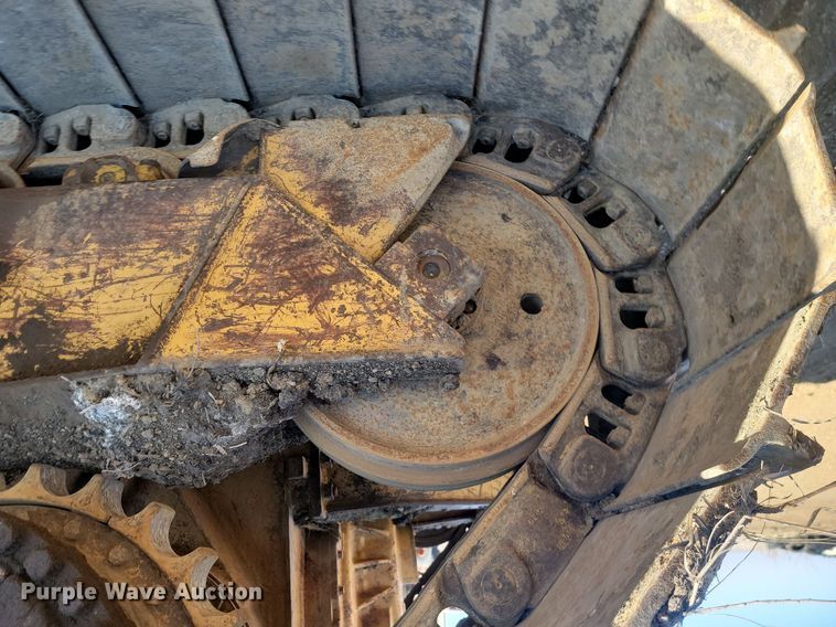 image for item LA9724 1986 Caterpillar D6H dozer