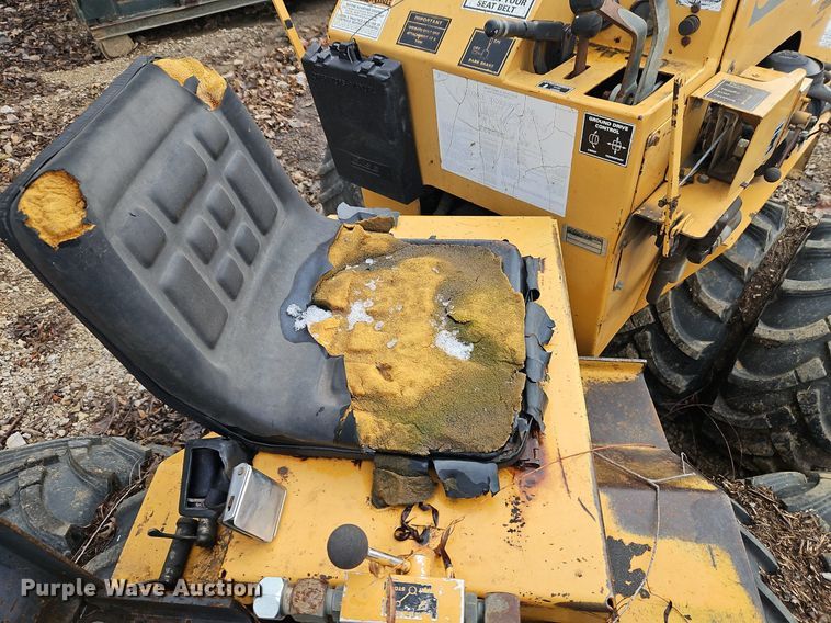 image for item LB9706 1998 Case Maxi Sneaker C cable plow