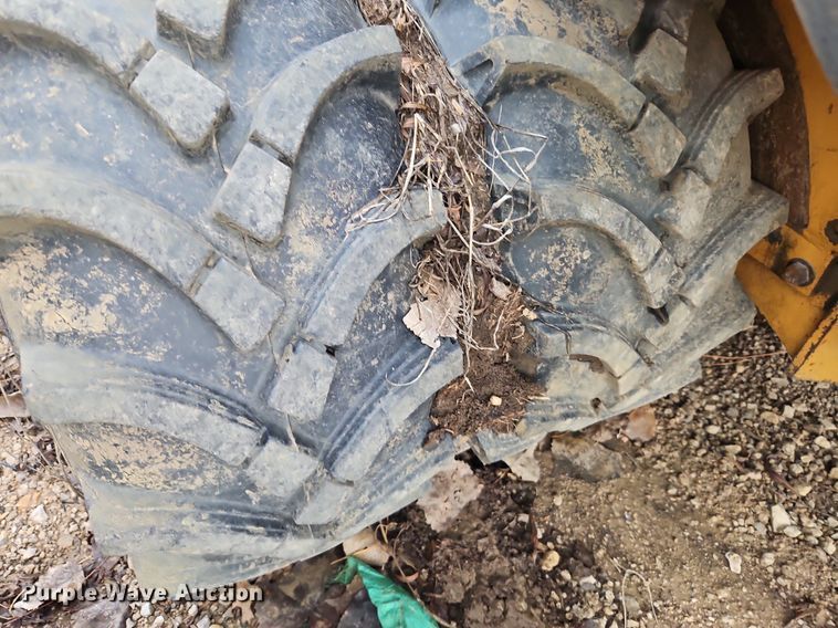 image for item LB9706 1998 Case Maxi Sneaker C cable plow