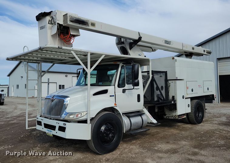 image for item LC9829 2012 International 4300 forestry bucket truck