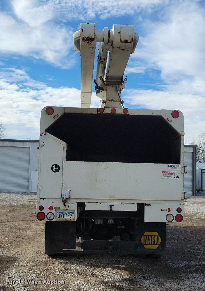 image for item LC9829 2012 International 4300 forestry bucket truck