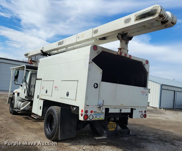 image for item LC9829 2012 International 4300 forestry bucket truck