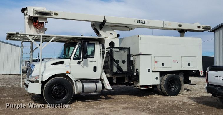 image for item LC9829 2012 International 4300 forestry bucket truck