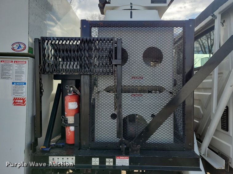 image for item LC9829 2012 International 4300 forestry bucket truck