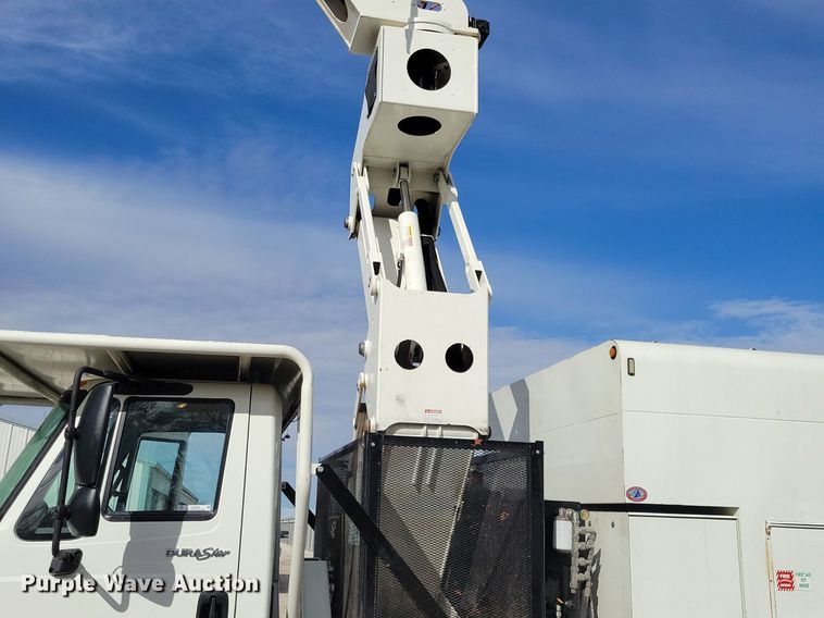 image for item LC9829 2012 International 4300 forestry bucket truck