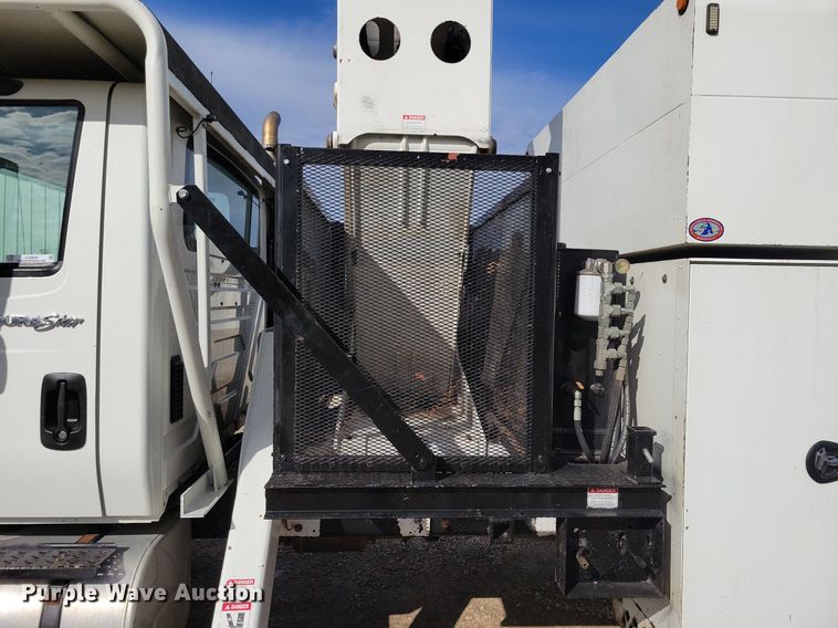 image for item LC9829 2012 International 4300 forestry bucket truck
