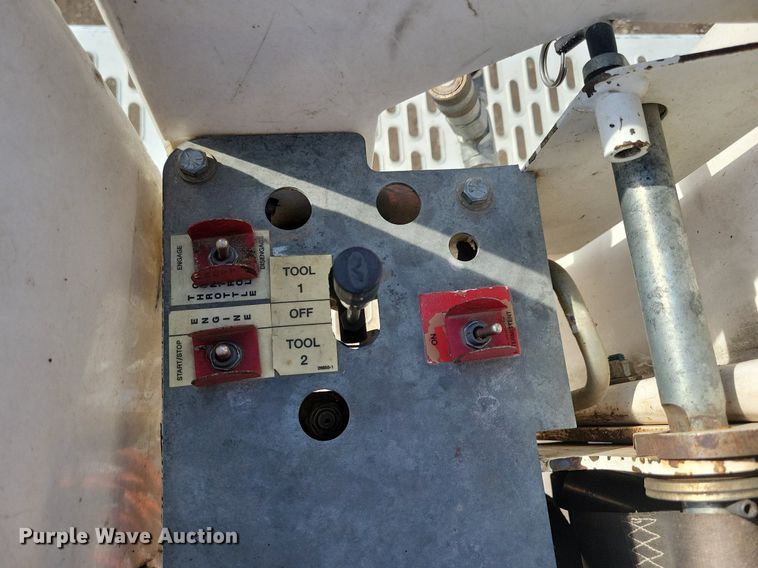 image for item LC9829 2012 International 4300 forestry bucket truck