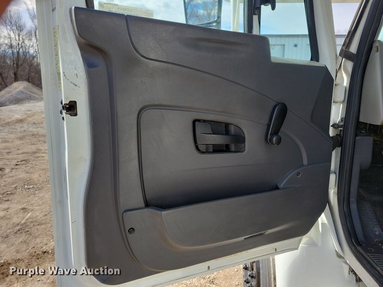 image for item LC9829 2012 International 4300 forestry bucket truck