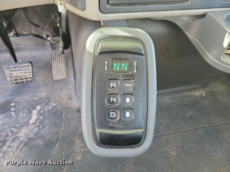 image for item LC9829 2012 International 4300 forestry bucket truck