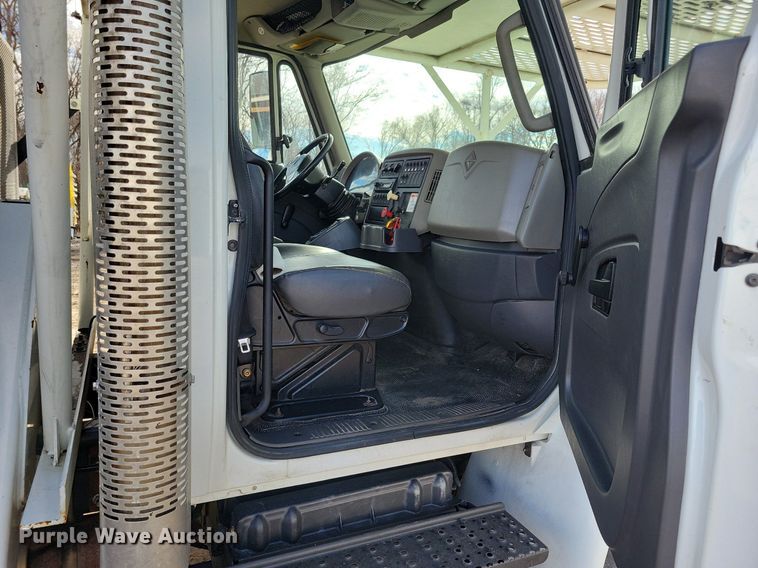 image for item LC9829 2012 International 4300 forestry bucket truck