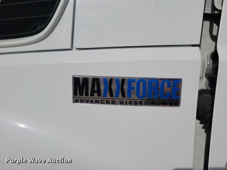 image for item LC9829 2012 International 4300 forestry bucket truck