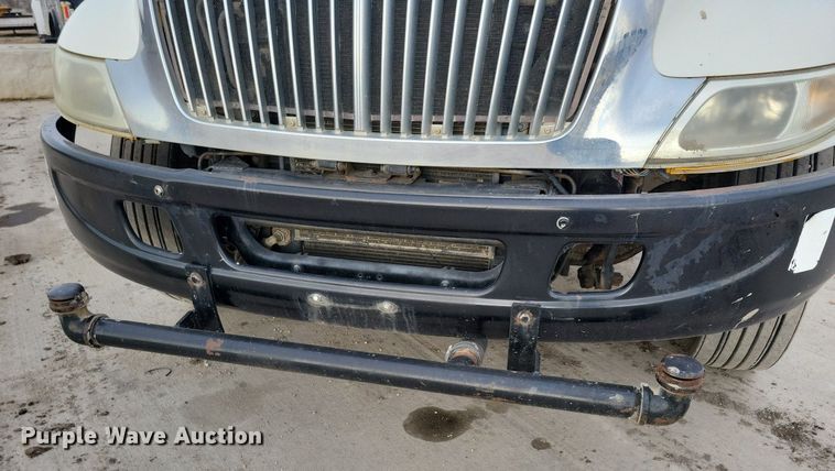 image for item LC9831 2007 International 4300 water truck