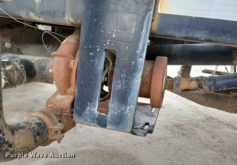 image for item LC9831 2007 International 4300 water truck