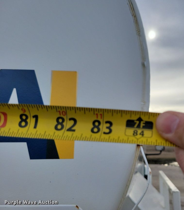 image for item LC9831 2007 International 4300 water truck