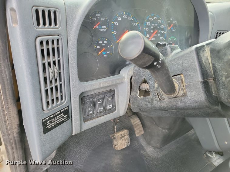 image for item LC9831 2007 International 4300 water truck