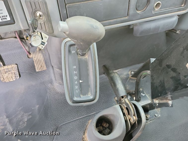 image for item LC9831 2007 International 4300 water truck