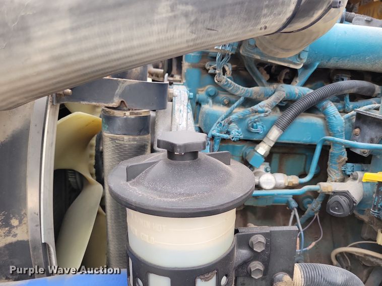 image for item LC9831 2007 International 4300 water truck