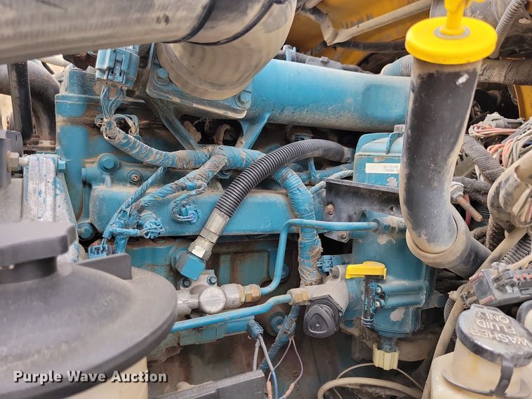 image for item LC9831 2007 International 4300 water truck