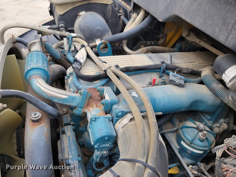 image for item LC9831 2007 International 4300 water truck