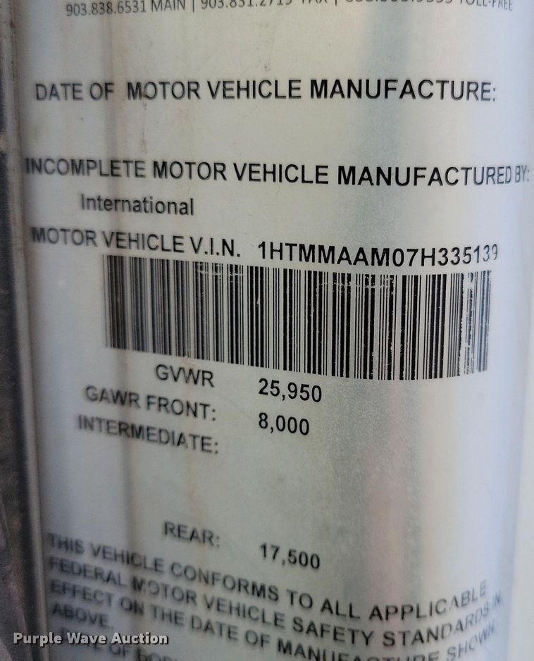 image for item LC9831 2007 International 4300 water truck