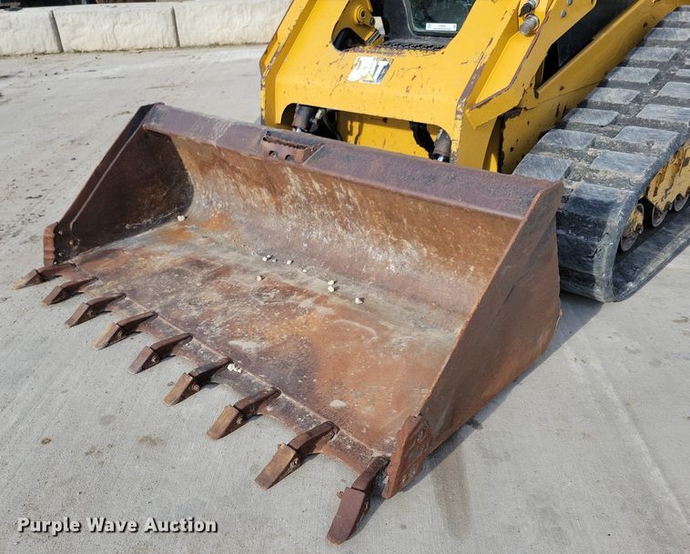 image for item LC9832 2018 Caterpillar 289D tracked skid steer loader