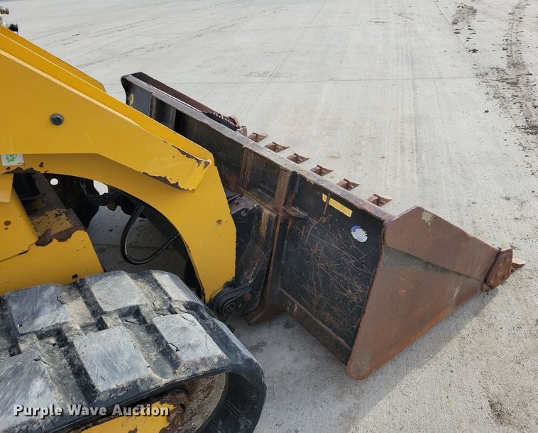 image for item LC9832 2018 Caterpillar 289D tracked skid steer loader