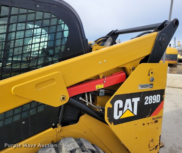 image for item LC9832 2018 Caterpillar 289D tracked skid steer loader