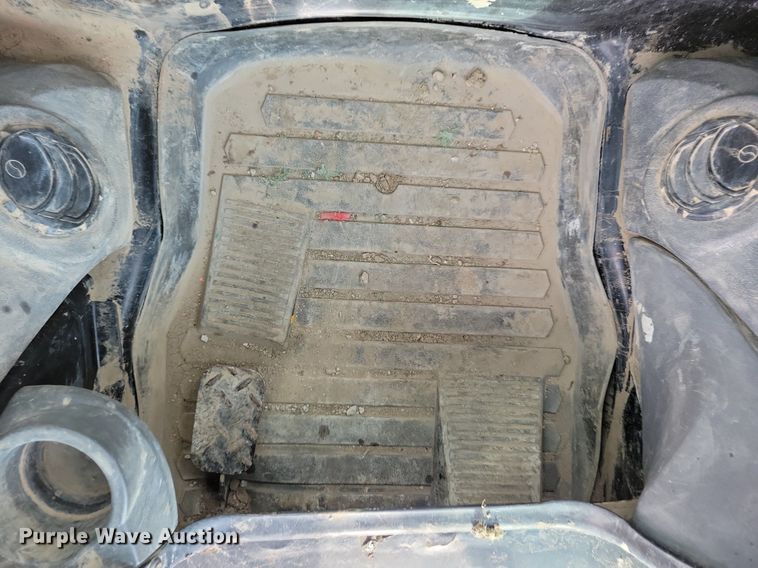 image for item LC9832 2018 Caterpillar 289D tracked skid steer loader