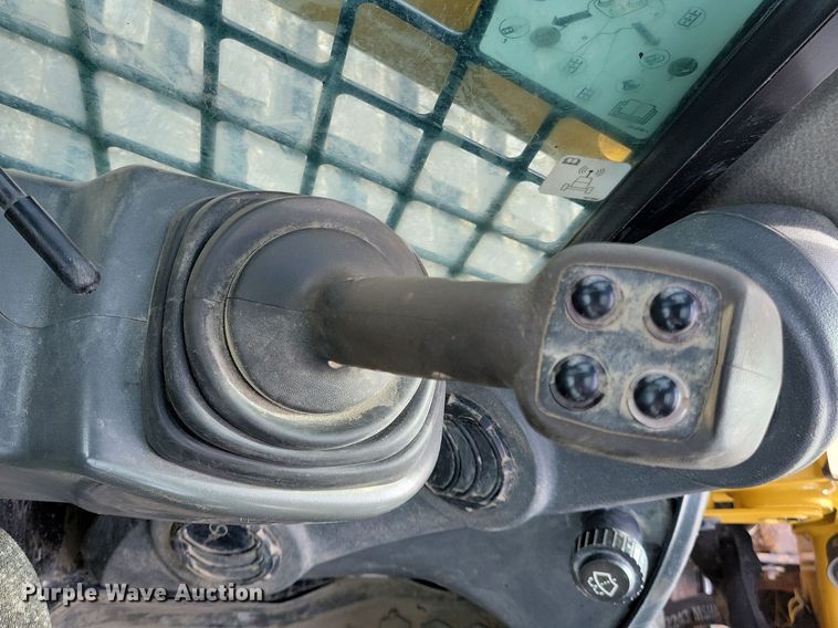 image for item LC9832 2018 Caterpillar 289D tracked skid steer loader