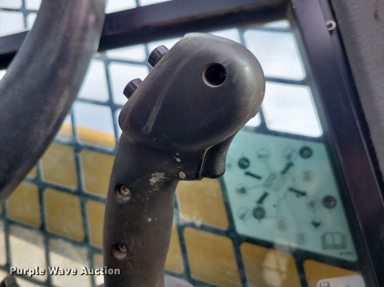 image for item LC9832 2018 Caterpillar 289D tracked skid steer loader