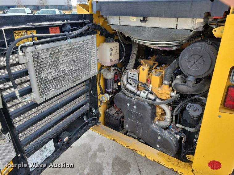 image for item LC9832 2018 Caterpillar 289D tracked skid steer loader